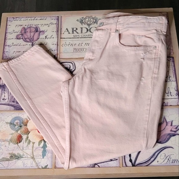 H&M Vintage Light Pink Distressed Mom Jeans - Picture 4 of 10
